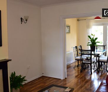 Huge room in 3-bedroom apartment in Tallaght, Dublin - Photo 5