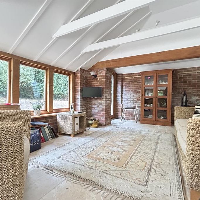 3 bedroom cottage to rent - Photo 1