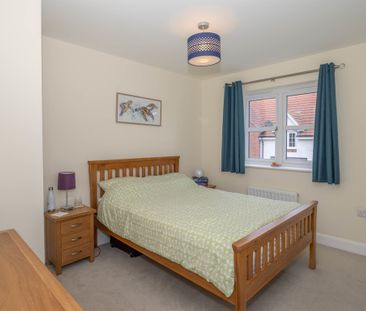 3 bedroom detached to let - Photo 5