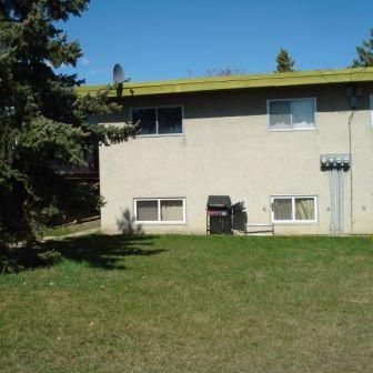 411 Huntsville Crescent NW, Calgary - Photo 1