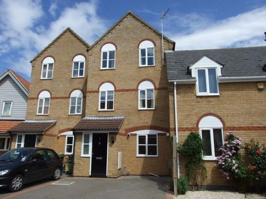 3 bedroom townhouse to rent - Photo 1