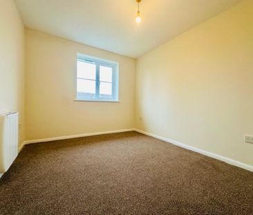 Prestatyn Close, Stevenage - Photo 2