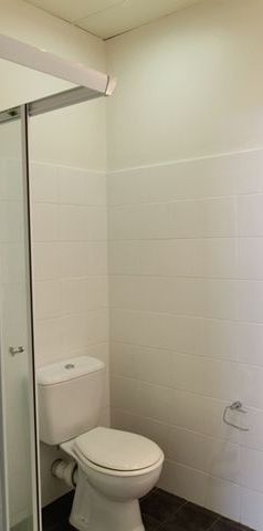 Spacious & Convenient! - Photo 2