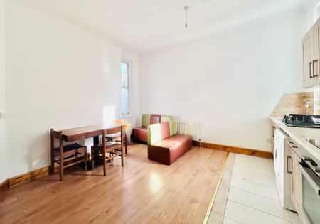 Wellington Road, Brighton - Photo 2