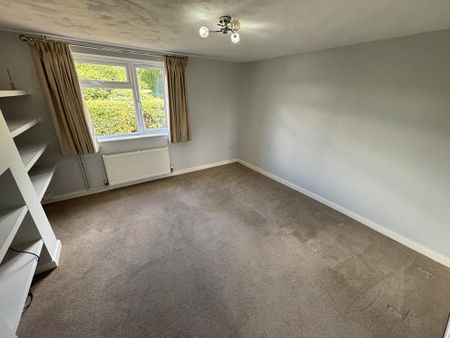 2 bedroom semi-detached house to rent - Photo 5