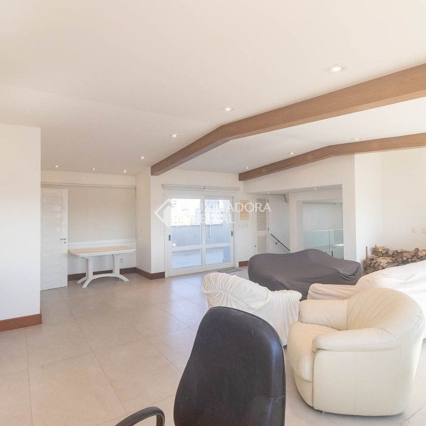 Cobertura com 4 quartos e 420m² para alugar em Moinhos de Vento, Porto Alegre. - Photo 1
