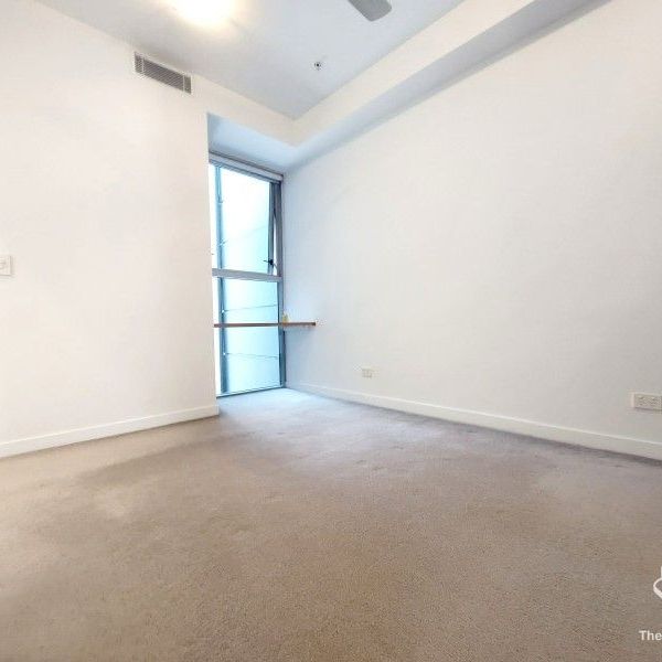 One Bedroom Apartment in the South Brisbane!!! - Photo 1