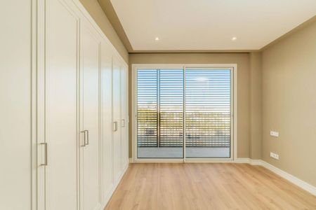 4 room luxury Apartment for rent in Sabadell, Catalonia - Photo 2