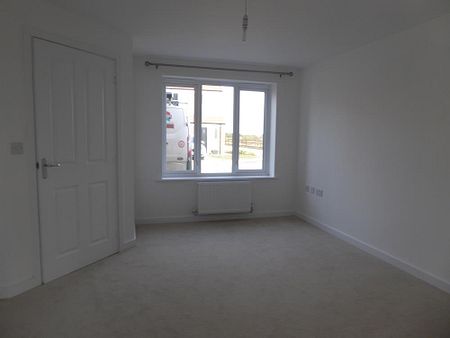 Available 3 Bed Not Specified - Photo 5