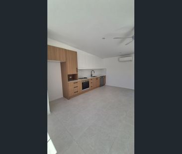 Spacious & Modern 2-Bedroom Granny Flat in Prime Nerang Location - Photo 4