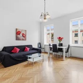 Viel Platz zum Wohlfühlen - helle 3-Zimmer-Wohnung mit Balkon (fully furnished!) - Photo 1
