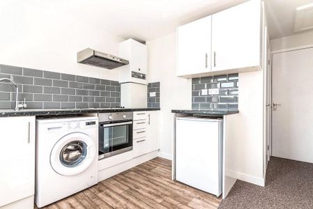 1 bedroom flat to rent - Photo 2