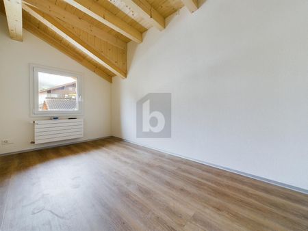 SPACIOUS AND LIGHT-FLOODED - Photo 2