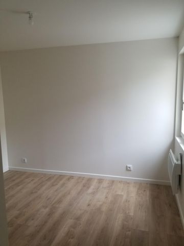 Location Appartement 2 pièces 39m² ST MAUR DES FOSSES 94210 - Photo 2