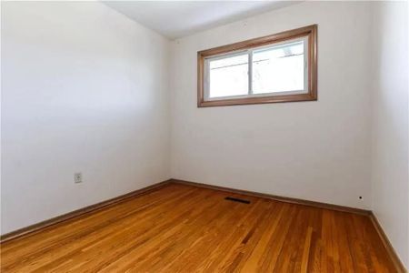 For Lease - 11 Southill Drive, Hamilton, Ontario - Photo 4