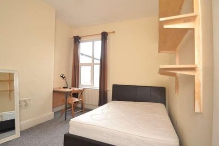 Latchmere Road, Fallowfield, Manchester, M14 - Photo 3