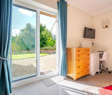 1 bedroom semi-detached bungalow to rent - Photo 1