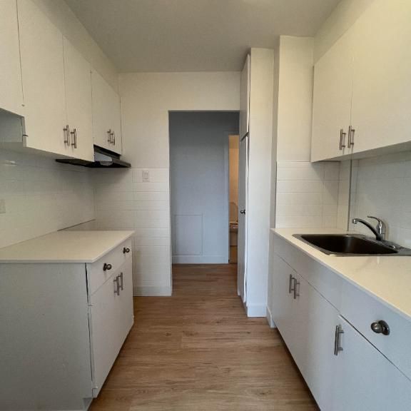 4½ Apartments Available - A louer • For Rent - Photo 1