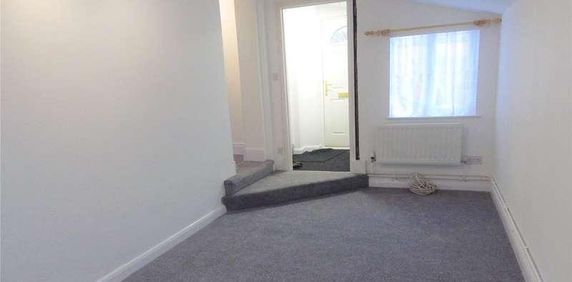 Summerland Avenue, Minehead, TA24 - Photo 2