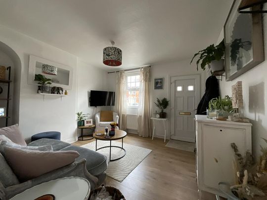 2 bedroom terraced house to rent - Photo 1
