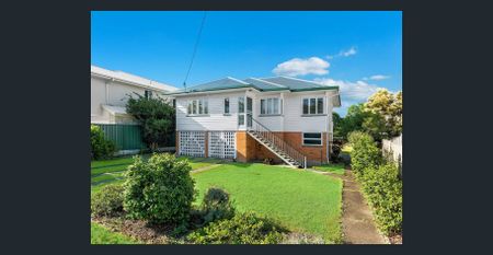 Charming Post-War Home in Quiet Cul-de-Sac - Photo 4