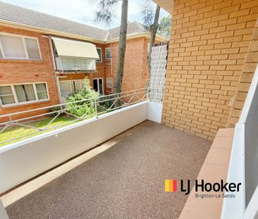 SPOTLESS AND SPACIOUS ONE BEDROOM APARTMENT ON THE FIRST FLOOR! - Photo 6