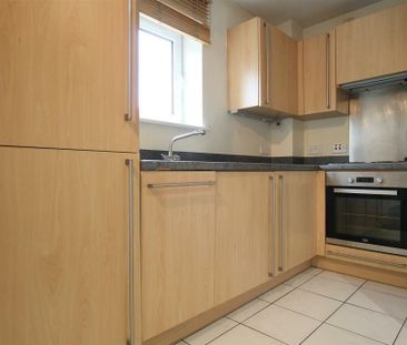 2 bedroom flat to rent - Photo 6