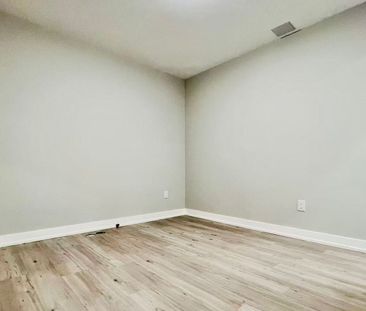 For Lease - 25 Clara May Avenue Unit# Bsmt, East Gwillimbury, Ontario - Photo 5