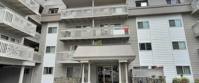 Macaulay East Apartments | 948 Esquimalt Rd, Esquimalt - Photo 1