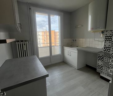 Location Appartement 3 pièces 64m² CHALON SUR SAONE 71100 - Photo 3