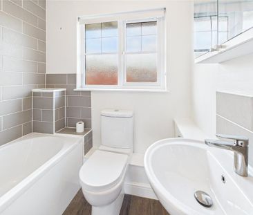 2 bedroom end of terrace house to rent - Photo 5