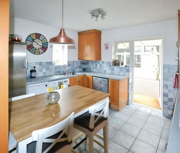 2 bedroom detached bungalow to rent - Photo 5