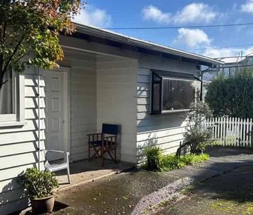 Four bedroom family home - Photo 4