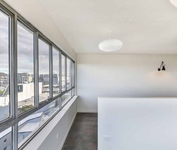 Stylish, Sunny, and Superbly Located Studio - Photo 3
