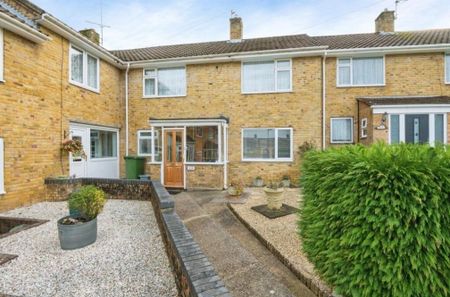 3 Bed Terraced House, Meggeson Avenue, SO18 - Photo 3
