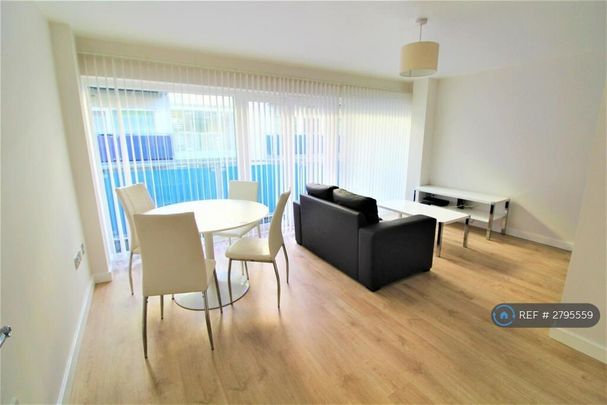 1 bedroom flat to rent - Photo 1