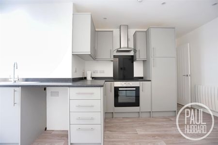 Waveney Road, Lowestoft, NR32 - Photo 4