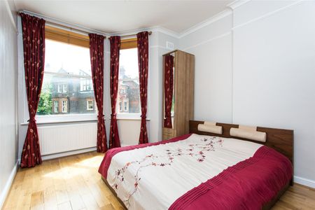 Greencroft Gardens, South Hampstead, London - Photo 4