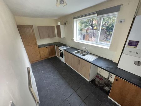 Highfield Road, Manchester, M19 - Photo 5