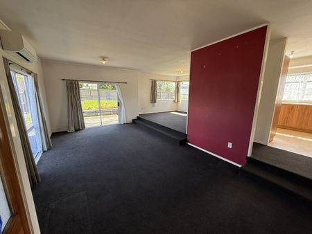 Family Home + Large Yard - Great Opportunity - Photo 3