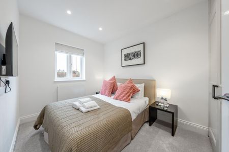 6 bedroom townhouse to rent - Photo 3