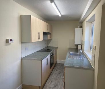 2 bedroom end of terrace house to rent - Photo 5