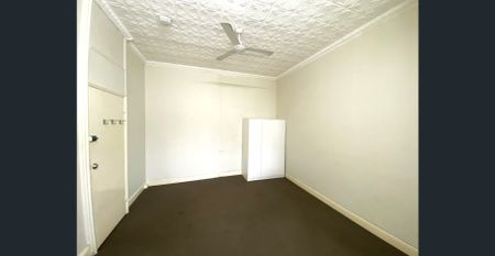 Unit 4/5 Jones St (30 Kellett St, Auchenflower) - Furnished Studio | Water Included - Break lease - Photo 2