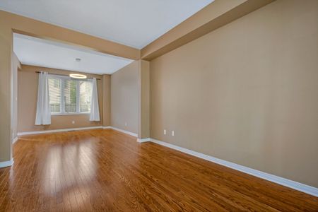 For Lease - 321 Upcountry Drive, Stittsville - Munster - Richmond, Ontario - Photo 2