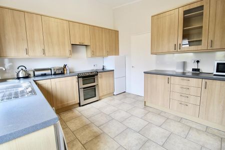 3 bedroom bungalow to rent - Photo 4