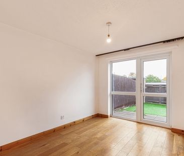 Woodfield, Banbury - Photo 3