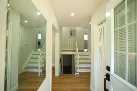 For Lease - 608 Thornwood Avenue, Burlington, Ontario - Photo 2