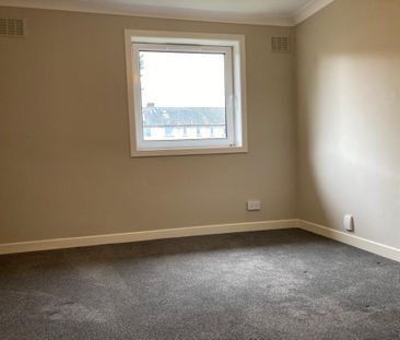 4 bedroom terraced house to rent - Photo 4