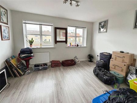 2 bedroom semi-detached house to rent - Photo 2
