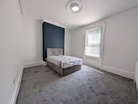 4 bedroom house of multiple occupation to rent - Photo 3